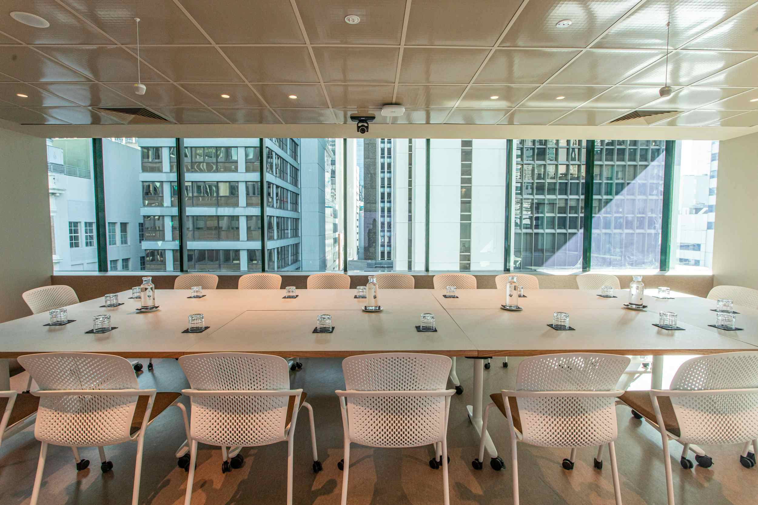 Creative Suite 512 10