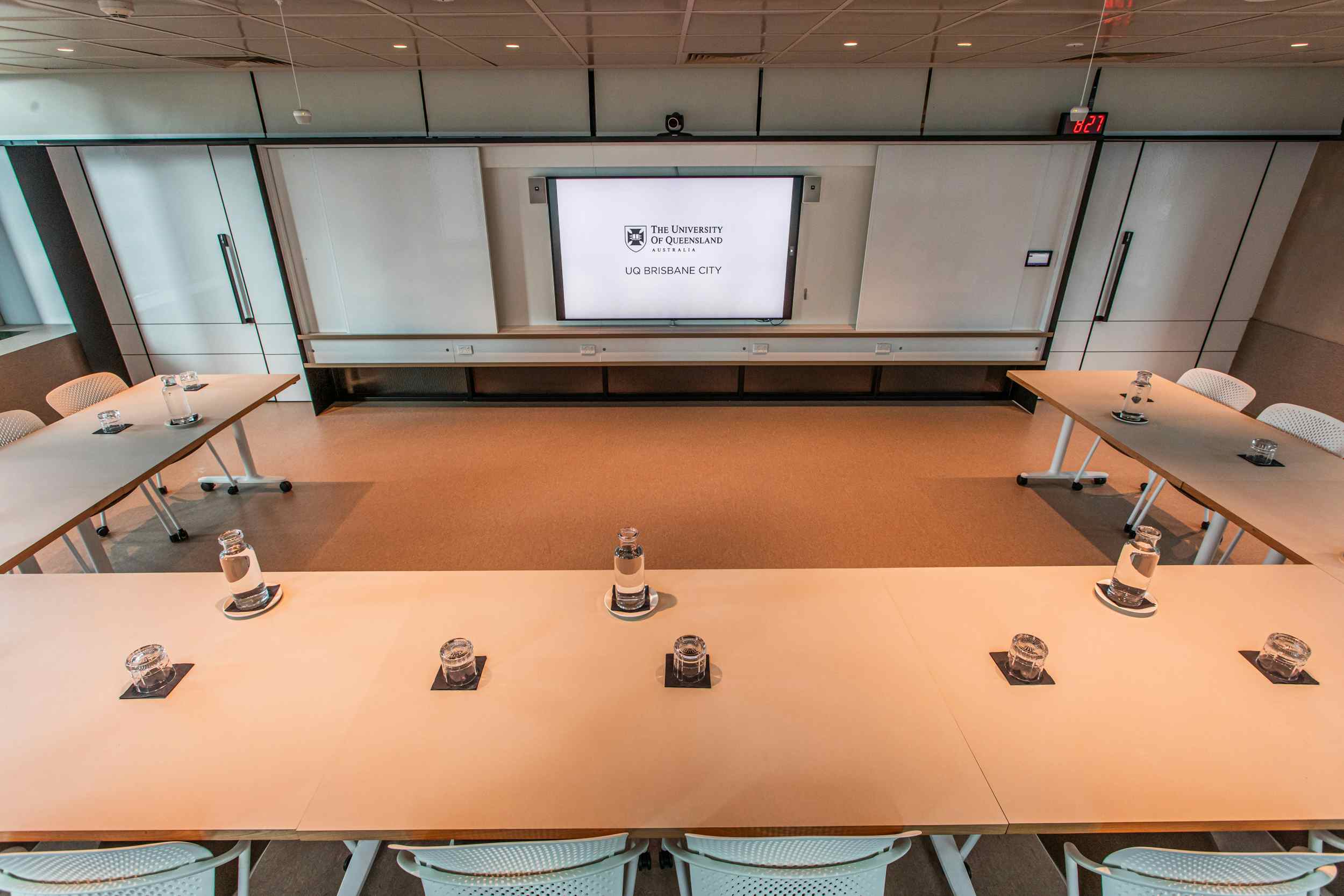 Creative Suite 512 21