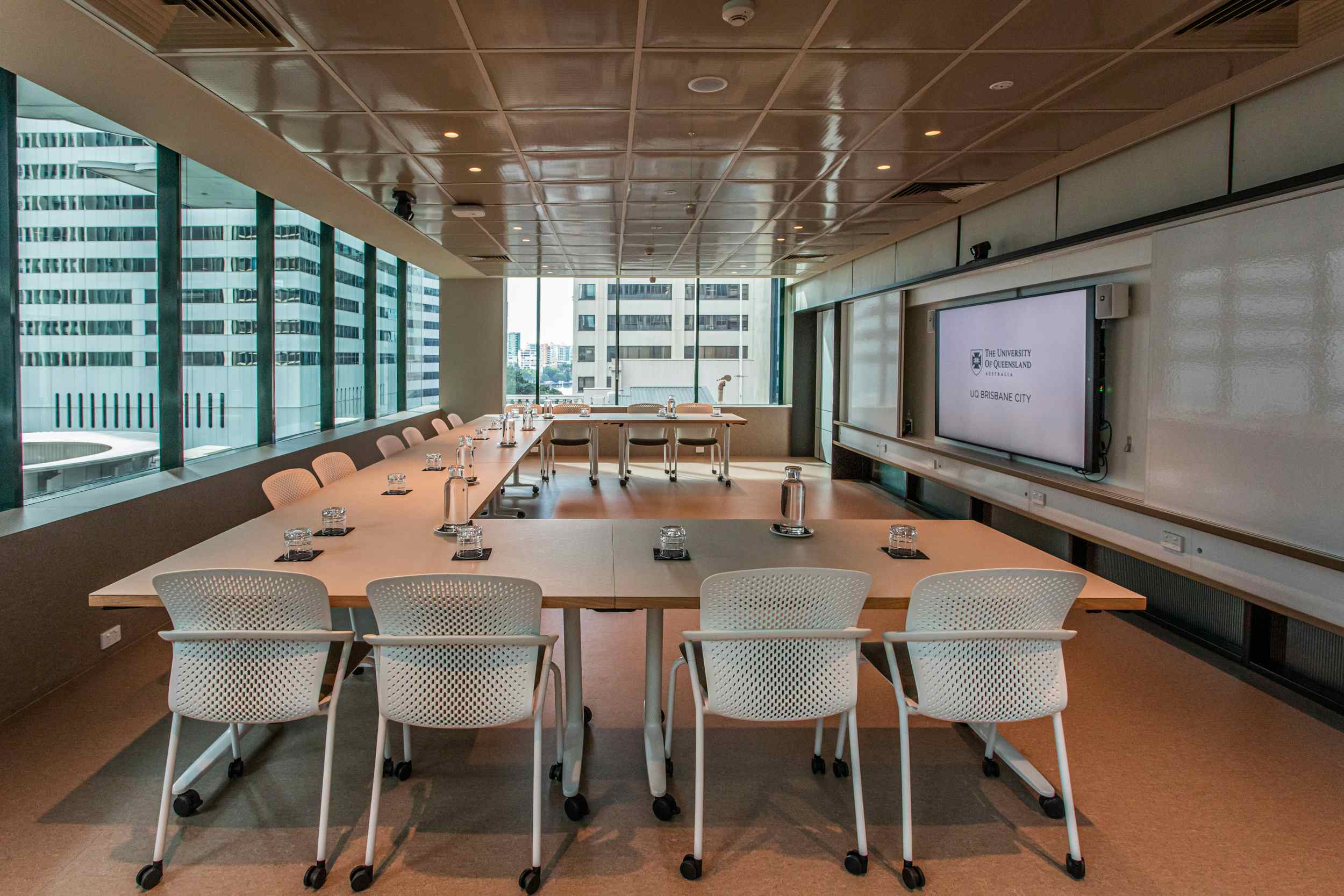 Creative Suite 512 18