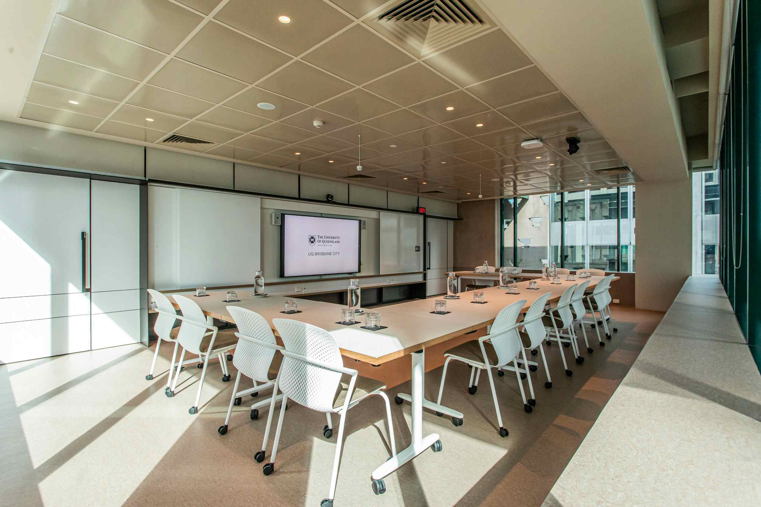 Creative Suite 512 15