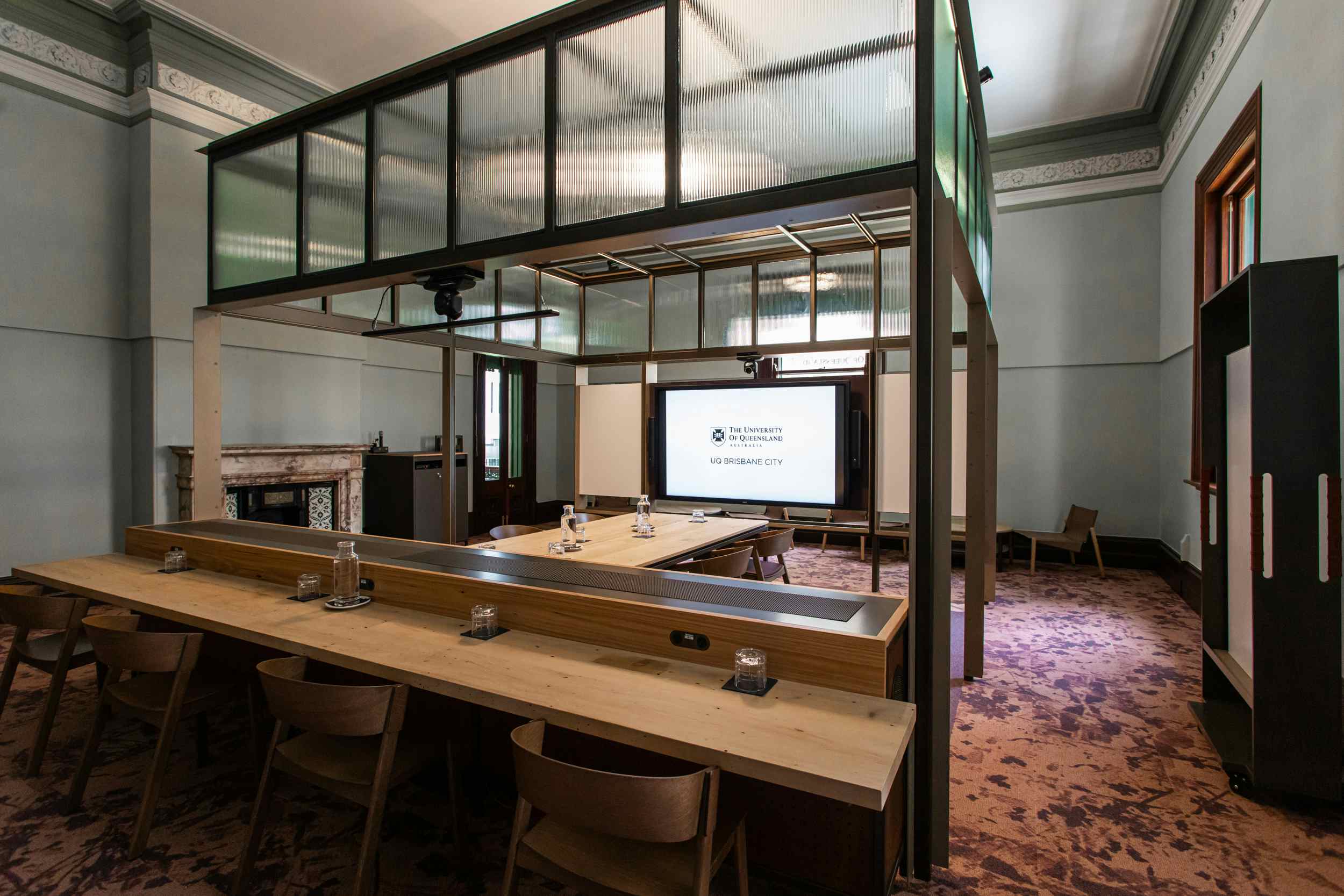 Showcase Suite 205 4