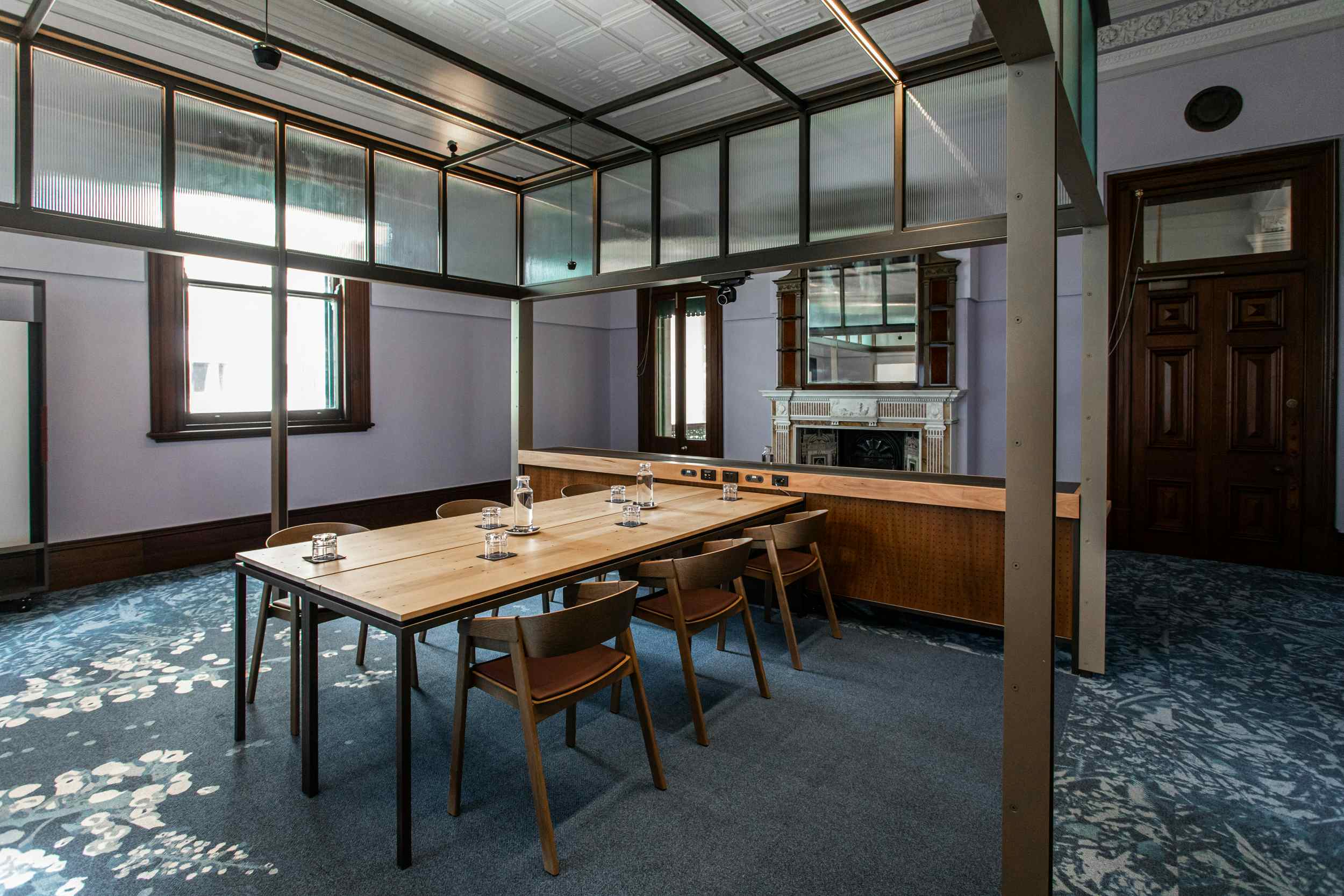 Showcase Suite 218 4