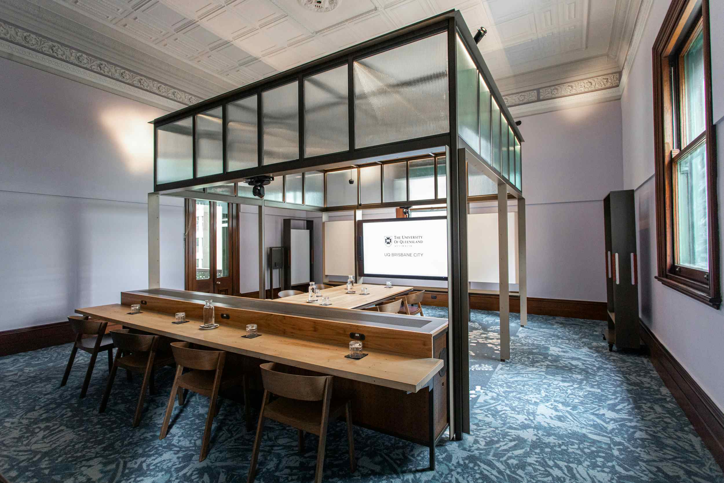 Showcase Suite 218 0