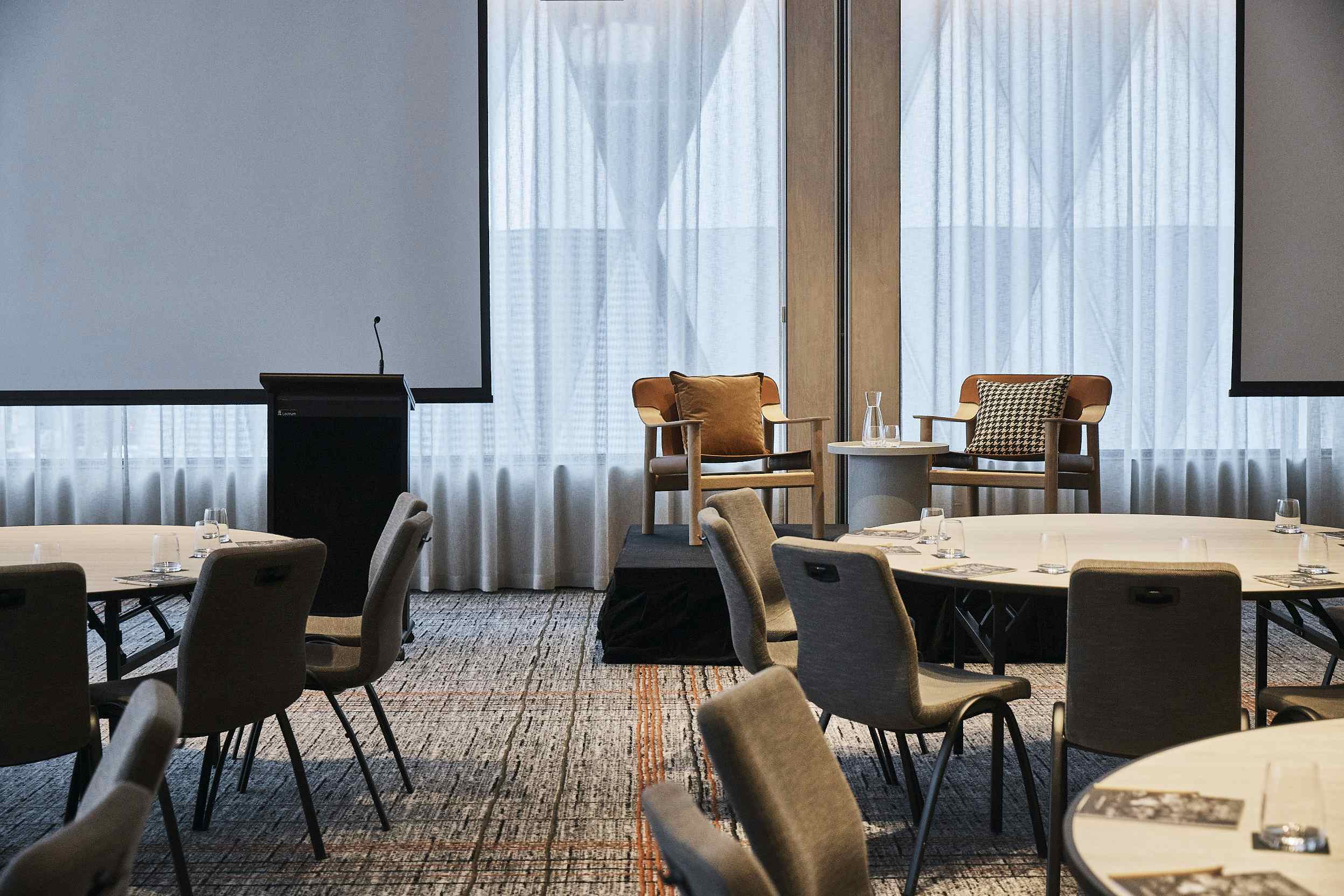 Meeting Place 1 + 2 2