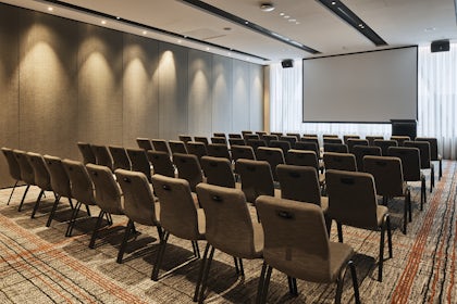 Meeting Place 2 + 3 + 4 3