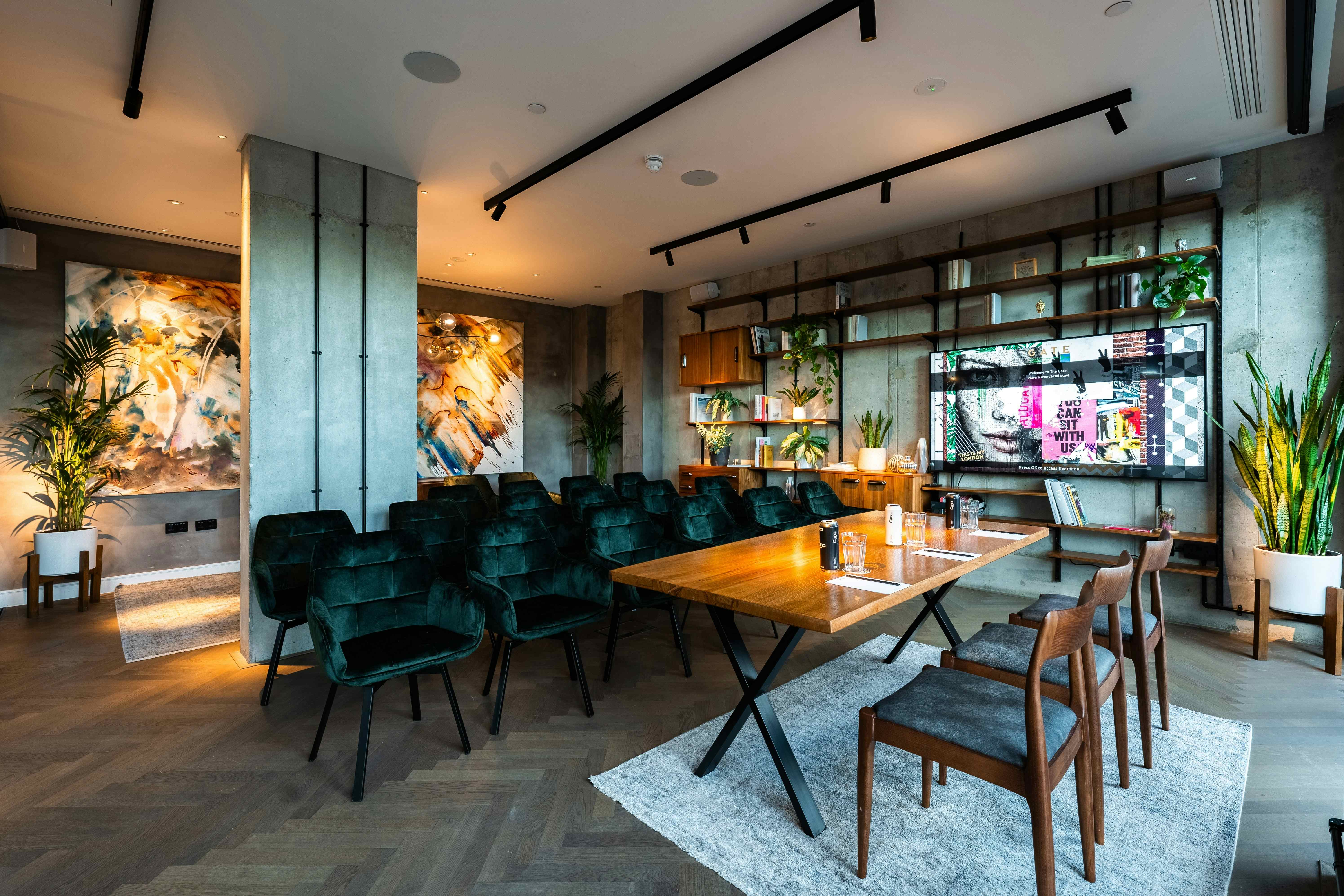 East Side Meeting Room  8