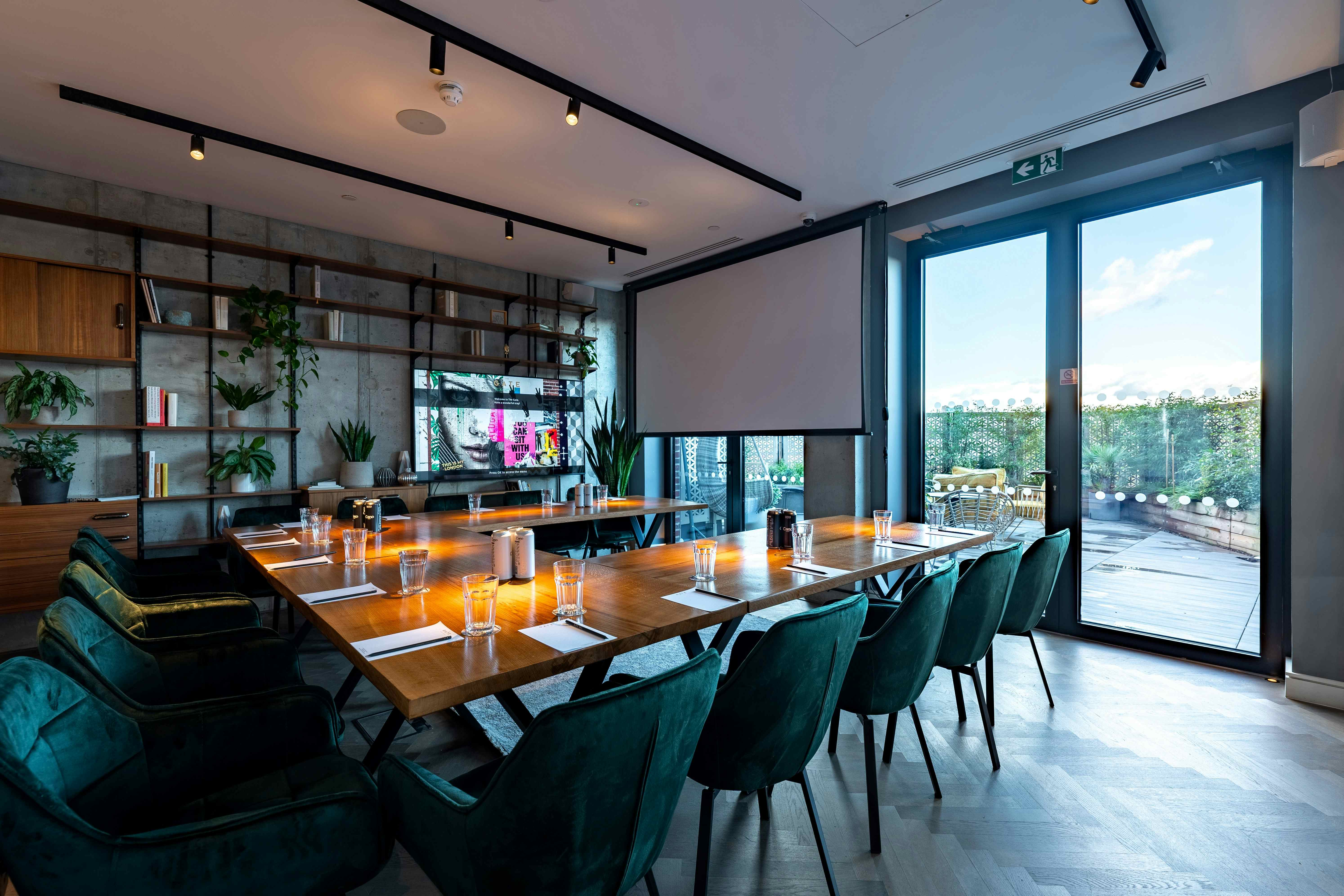 East Side Meeting Room  9