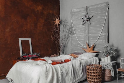 LIVA ROOM 12