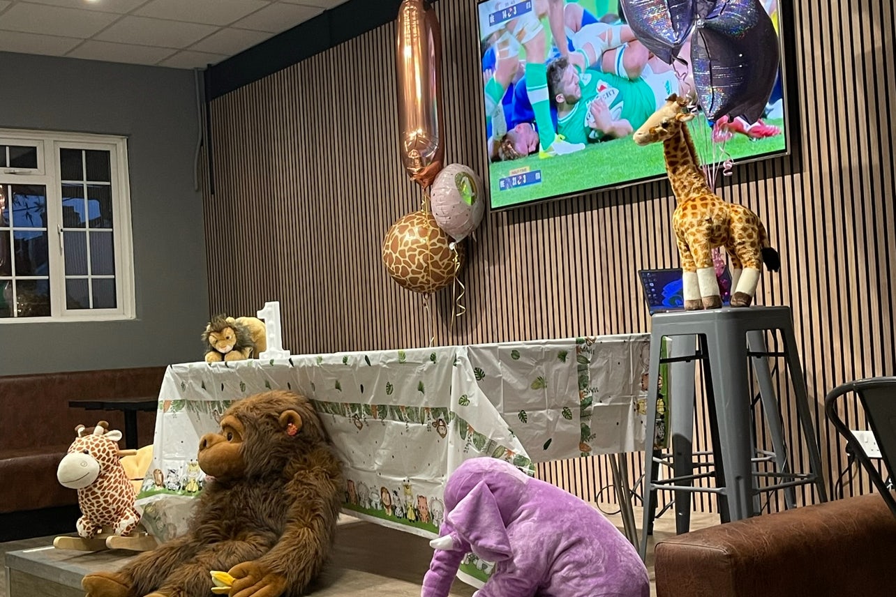 Bar, Hall & Social Area 4