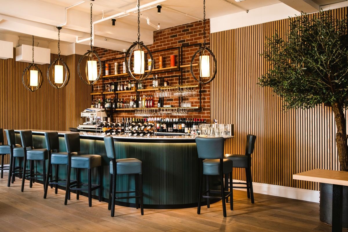 Bar Area Strings Restaurant 0