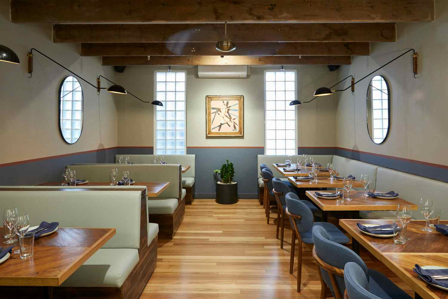 Dead Ringer Dining Room 0