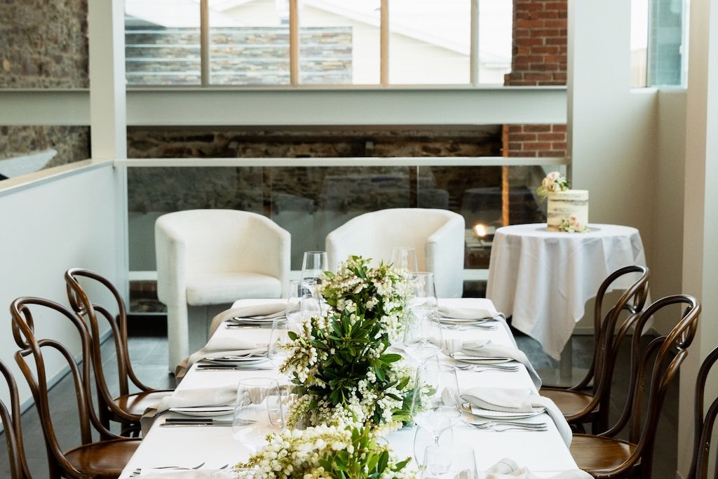 The Mezzanine Hideaway: An Intimate Escape 0