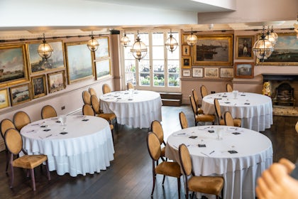 Hardy Suite 8