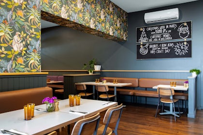 Bob & Olives Dining 3