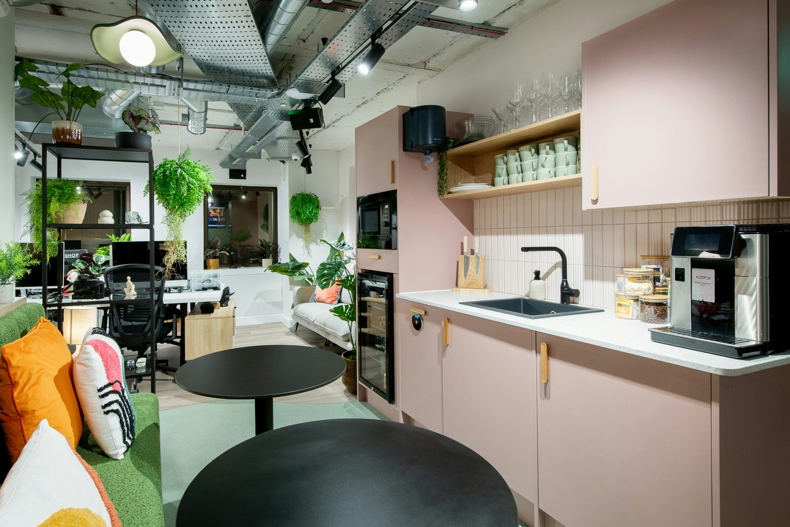 Podcast Recording Studio 7