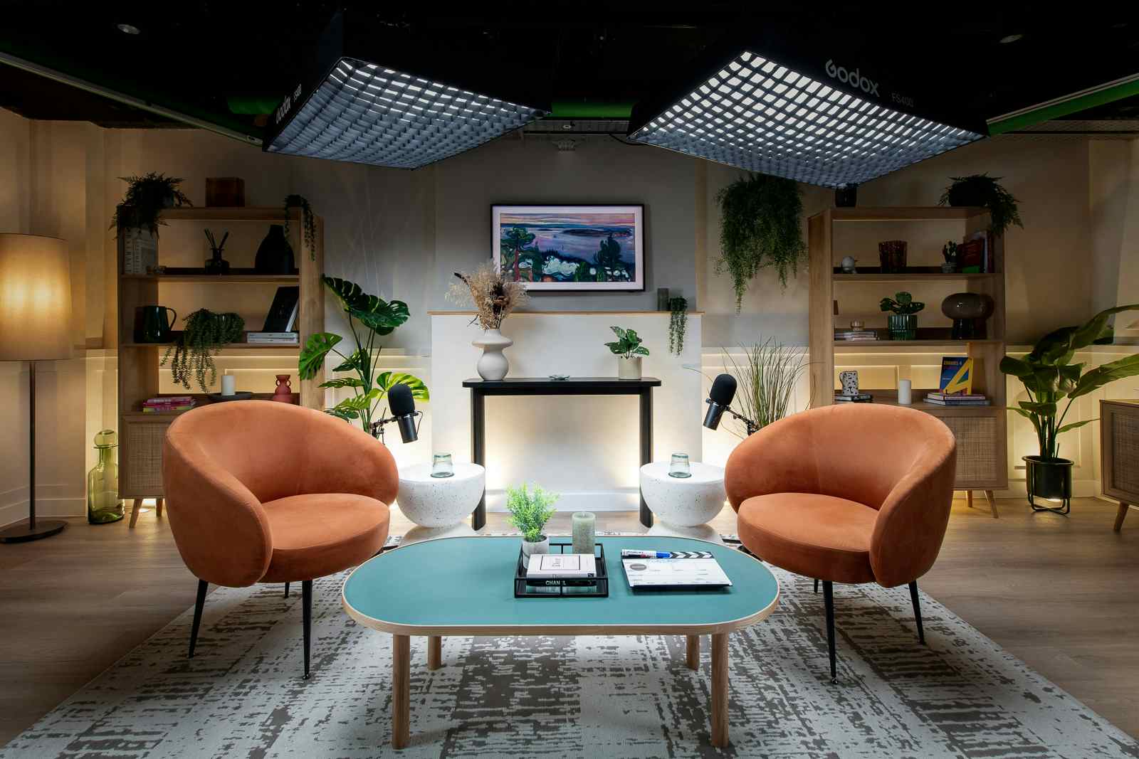 Podcast Recording Studio 17