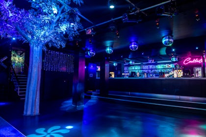 Main Floor 4