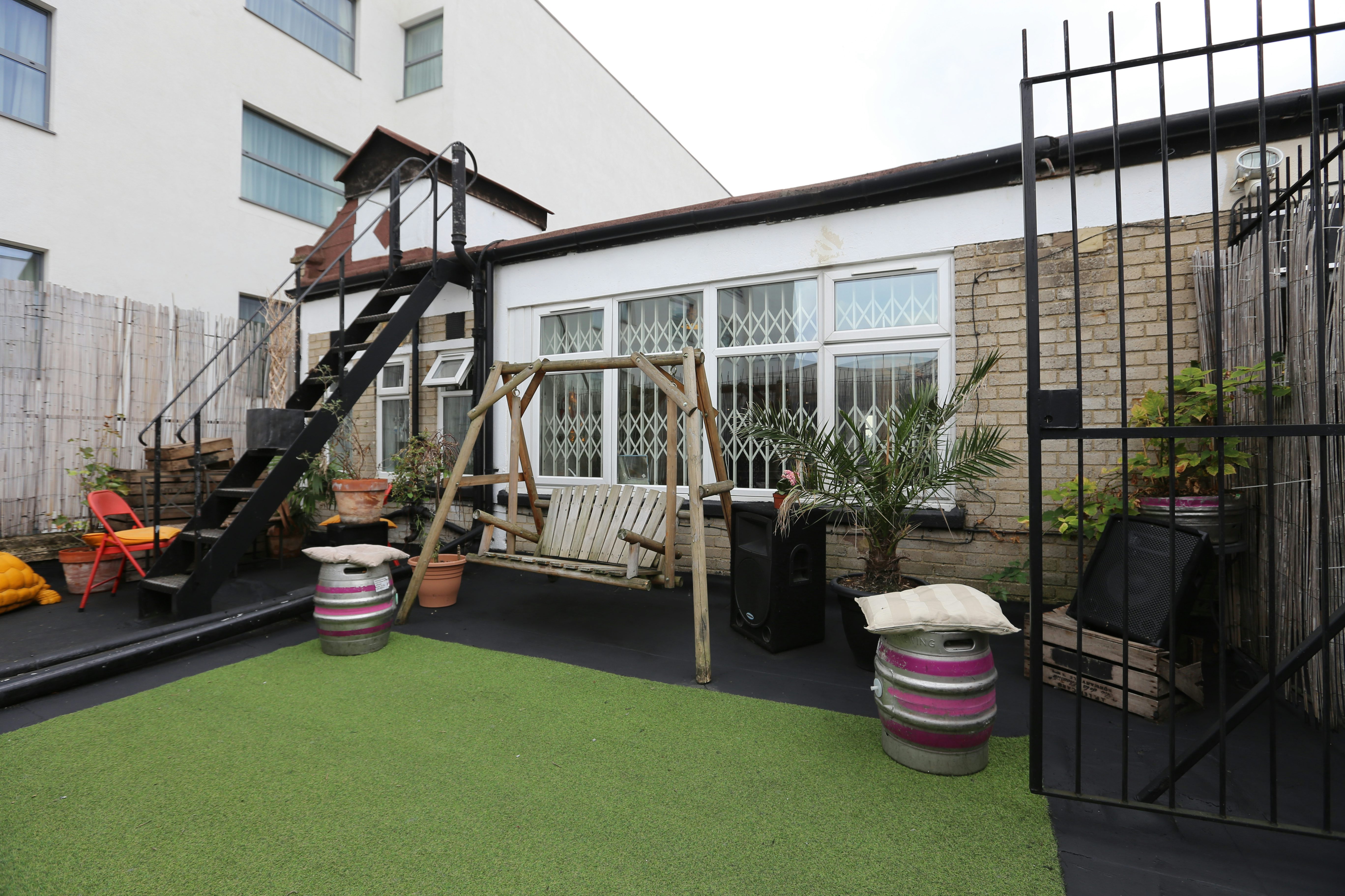 meeting 4th floor 27