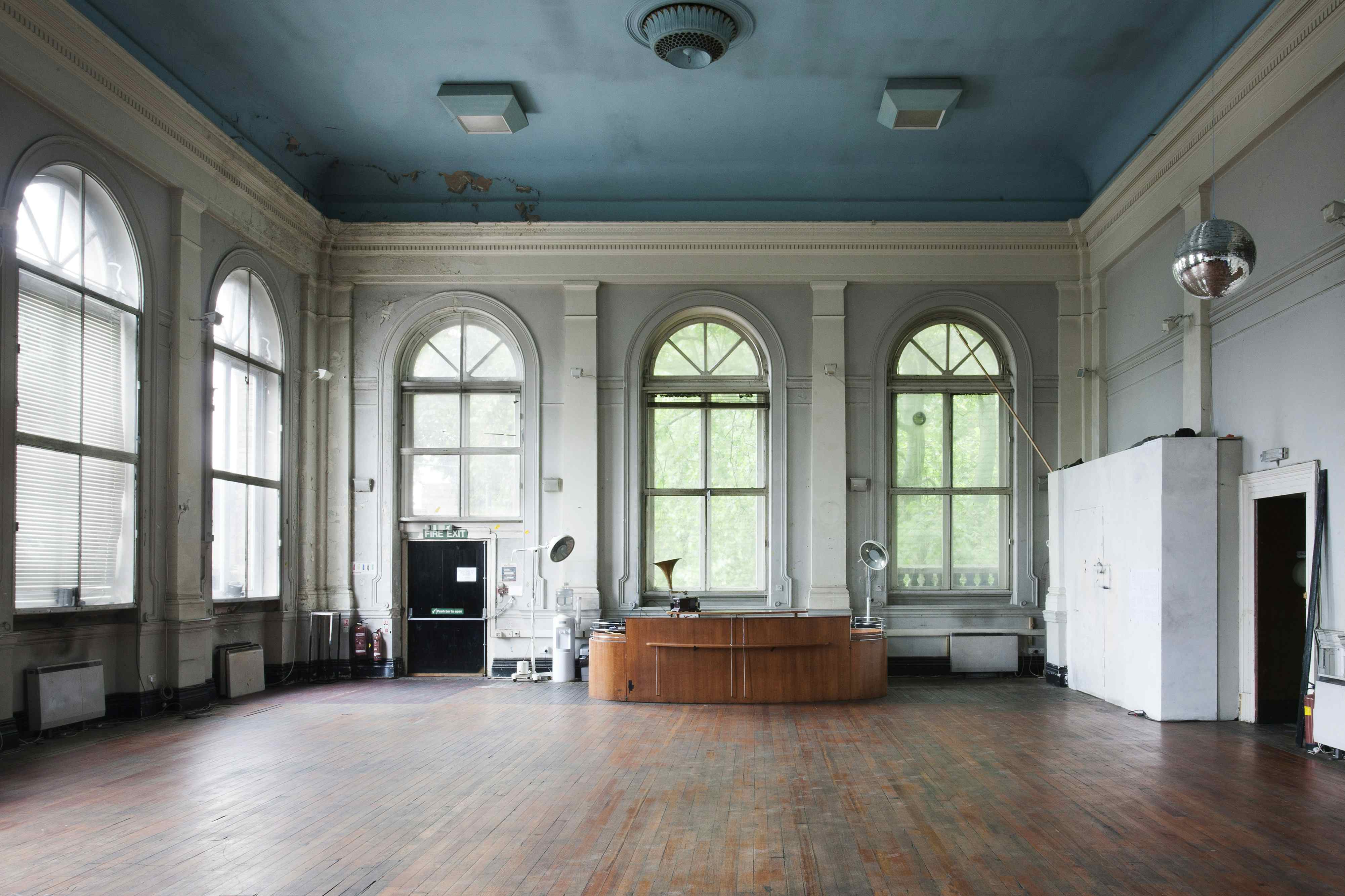 Grade II Grand Hall 4