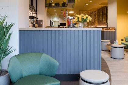 Bar & Restaurant 6