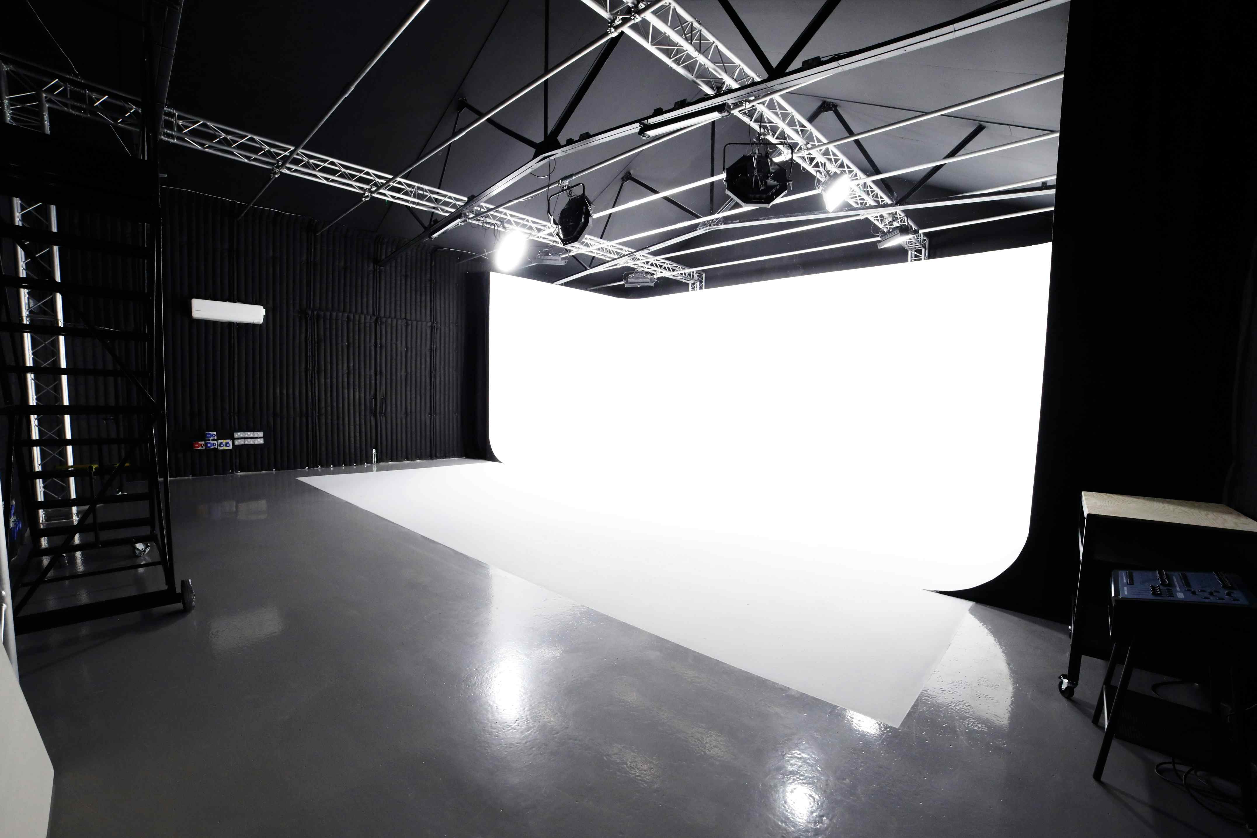 Klatch Studio - Studio 3: Sound Stage 2