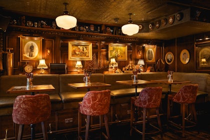 Whole venue 1
