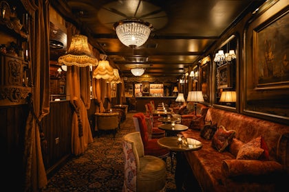 Whole venue 4