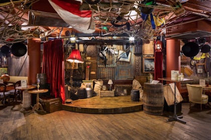 Whole venue 6