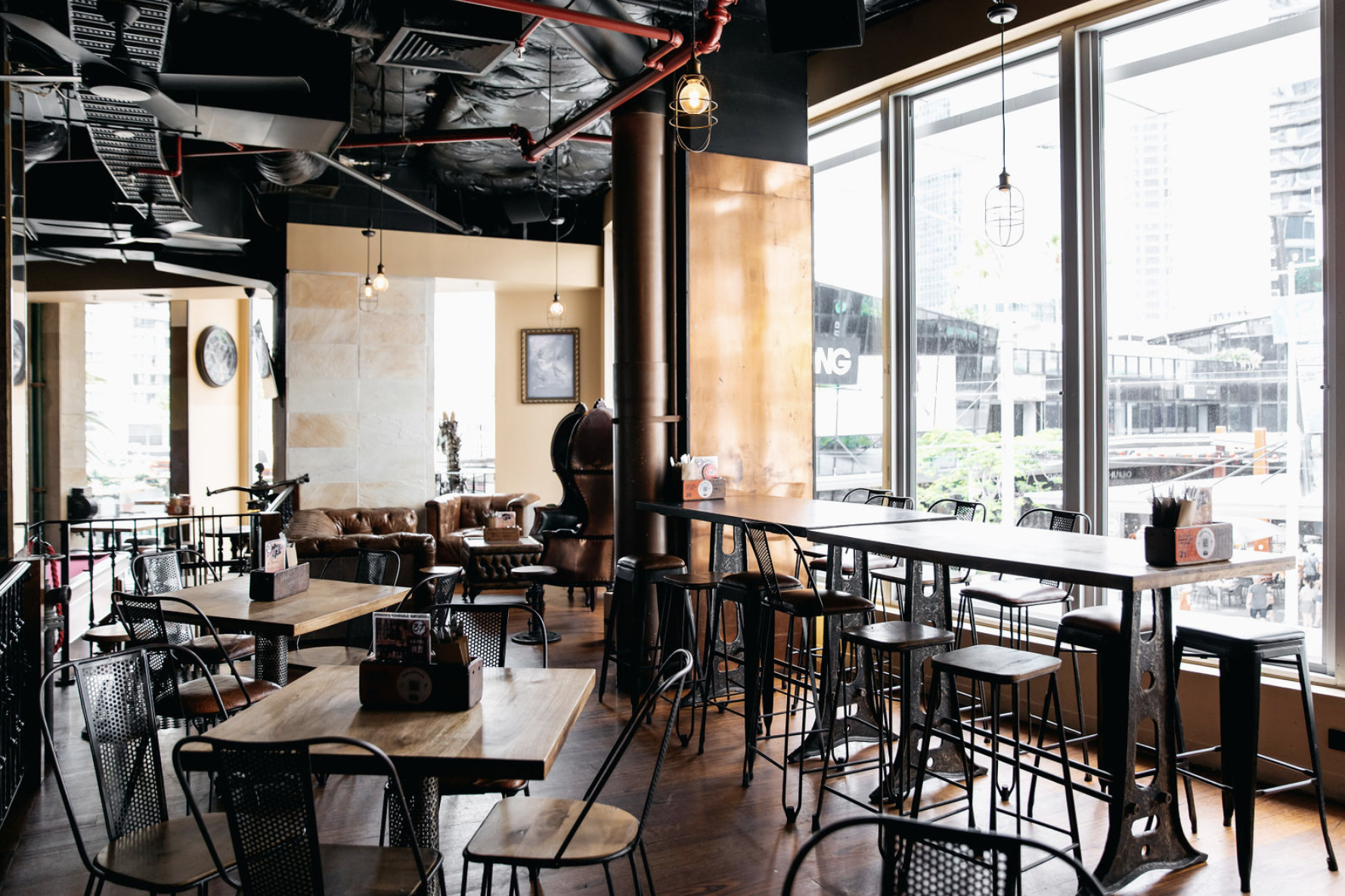 Mezzanine Boulevard 0