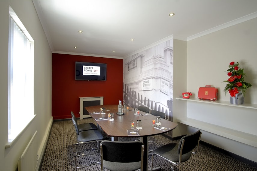 Cabinet Rooms - Number 11 0
