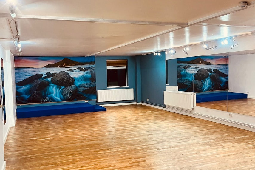 Dance Studio 0