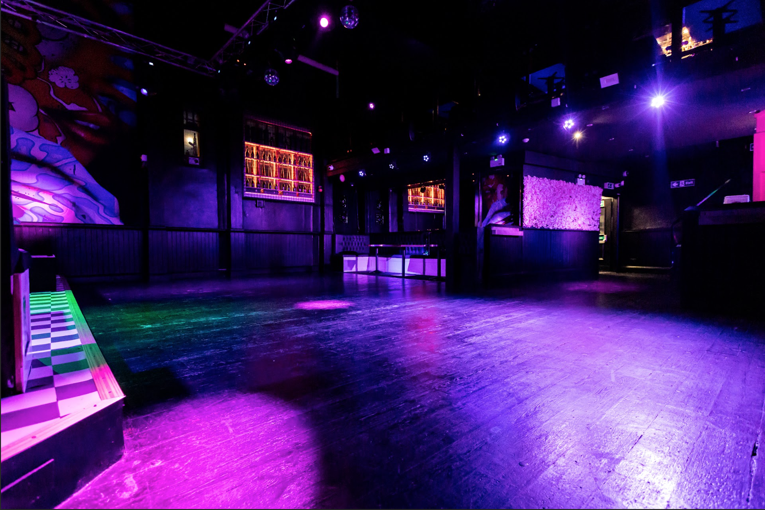 Main floor and VIP 1