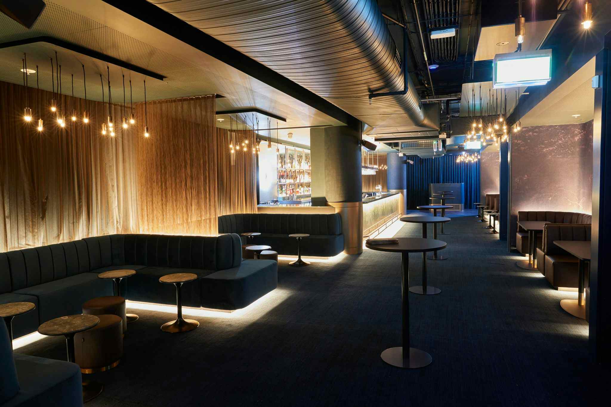 The Metropolitan - Cocktail Lounge 