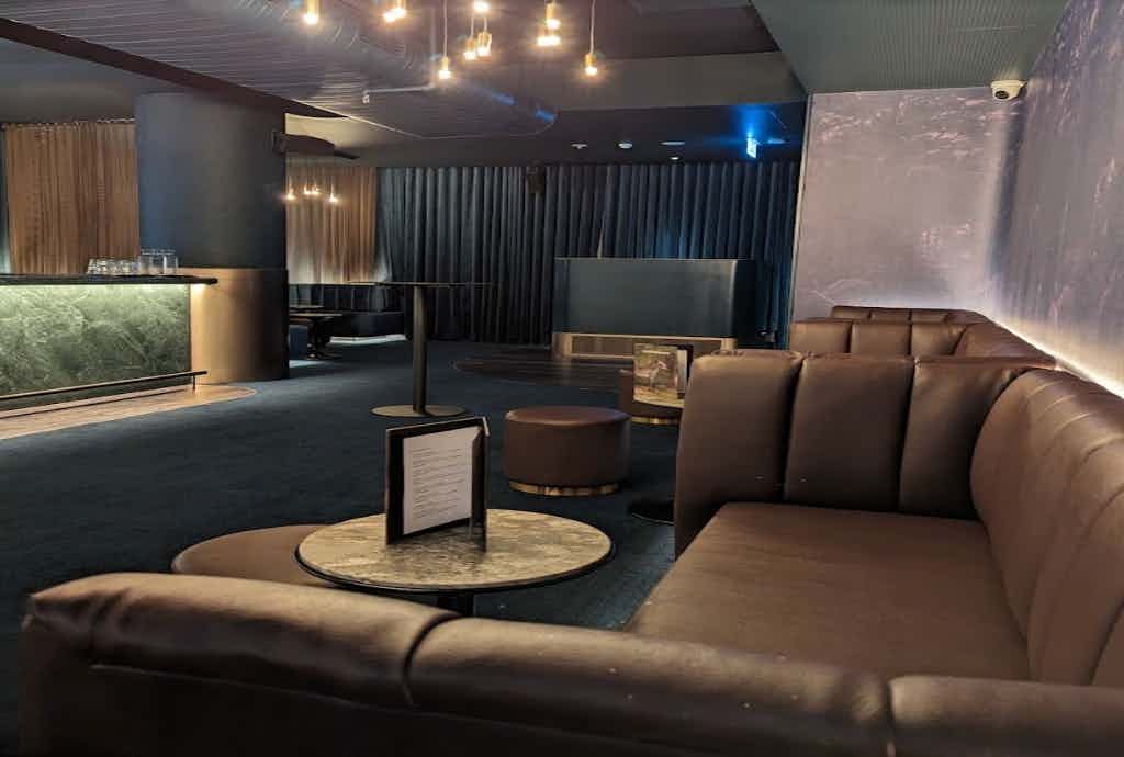 The Metropolitan - Cocktail Lounge  1