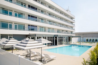Poolside East 1