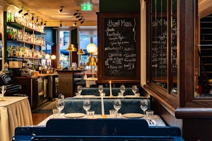 Henri Restaurant 4