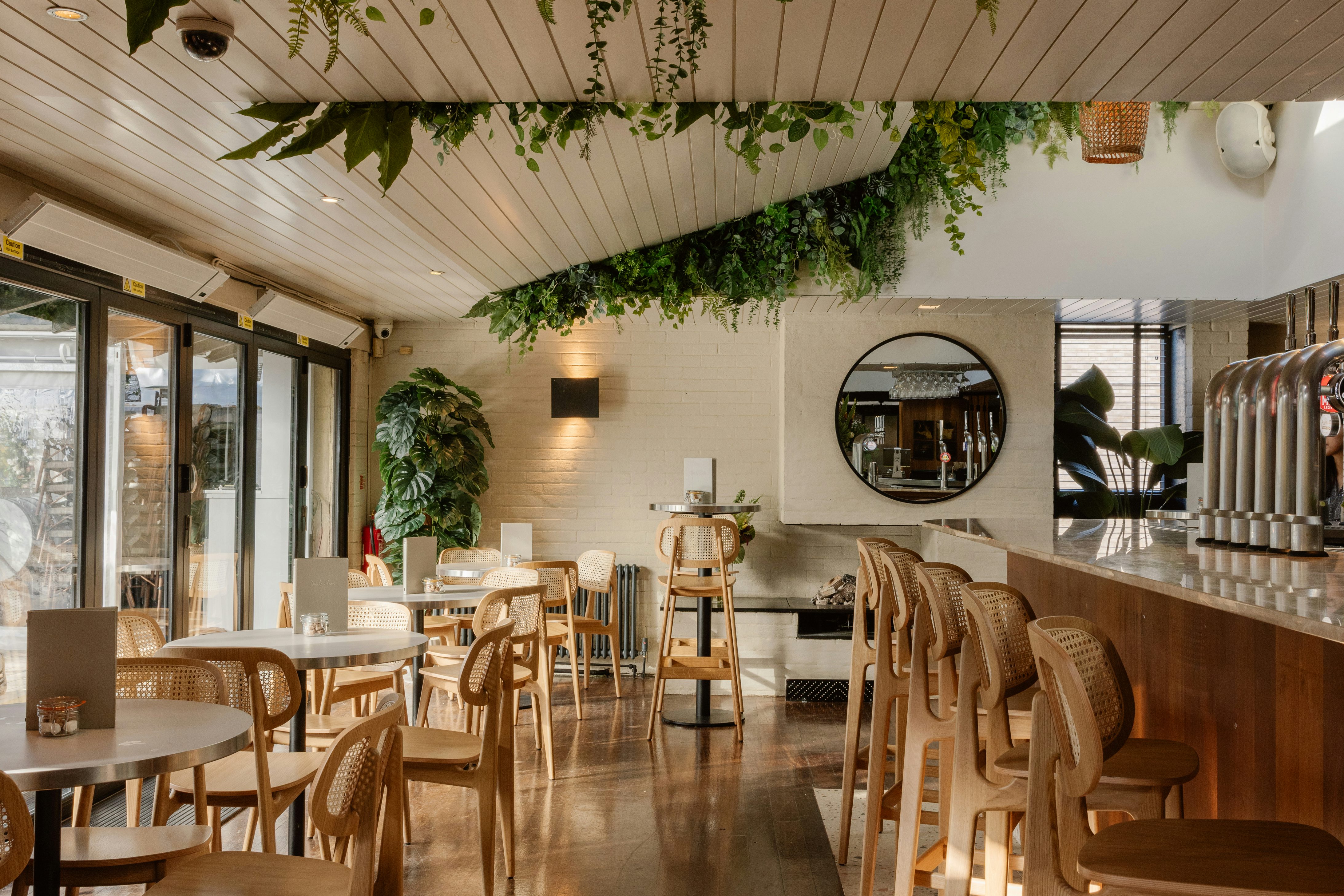 Vibrant Bar Area for Casual Gatherings: Up to 40 Guests 3