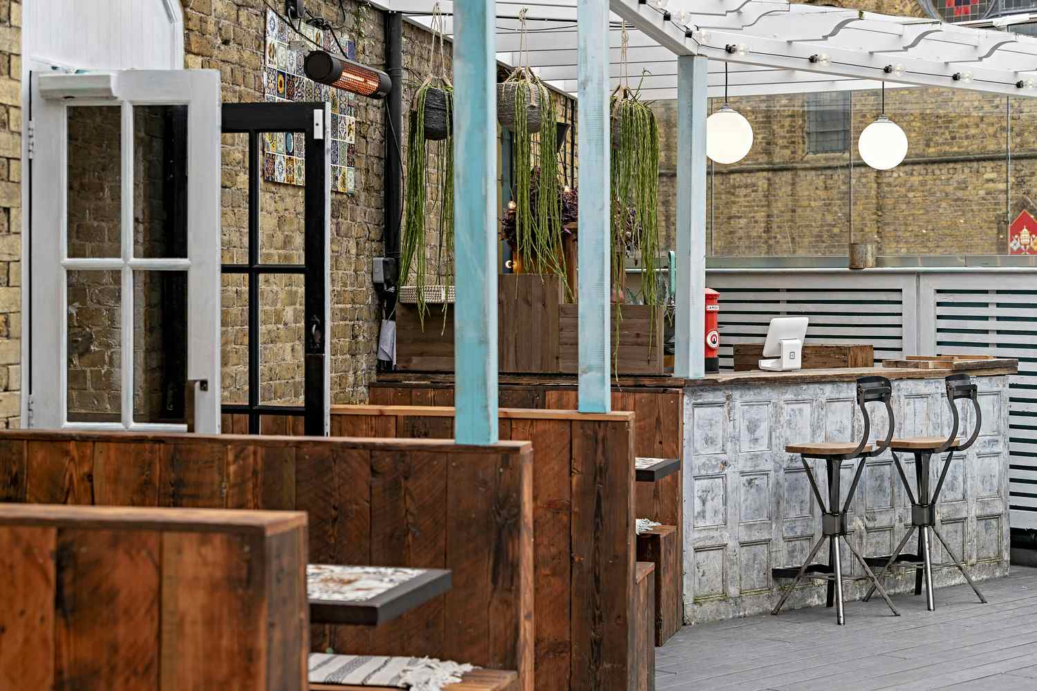 Omeara Terrace & Mezzanine 4