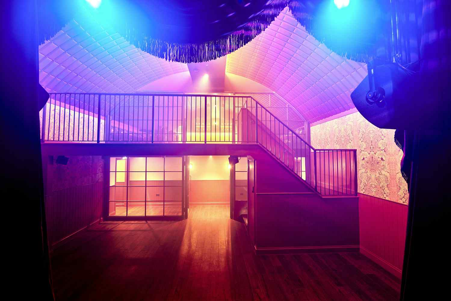 Rae's London (Whole Venue) 1