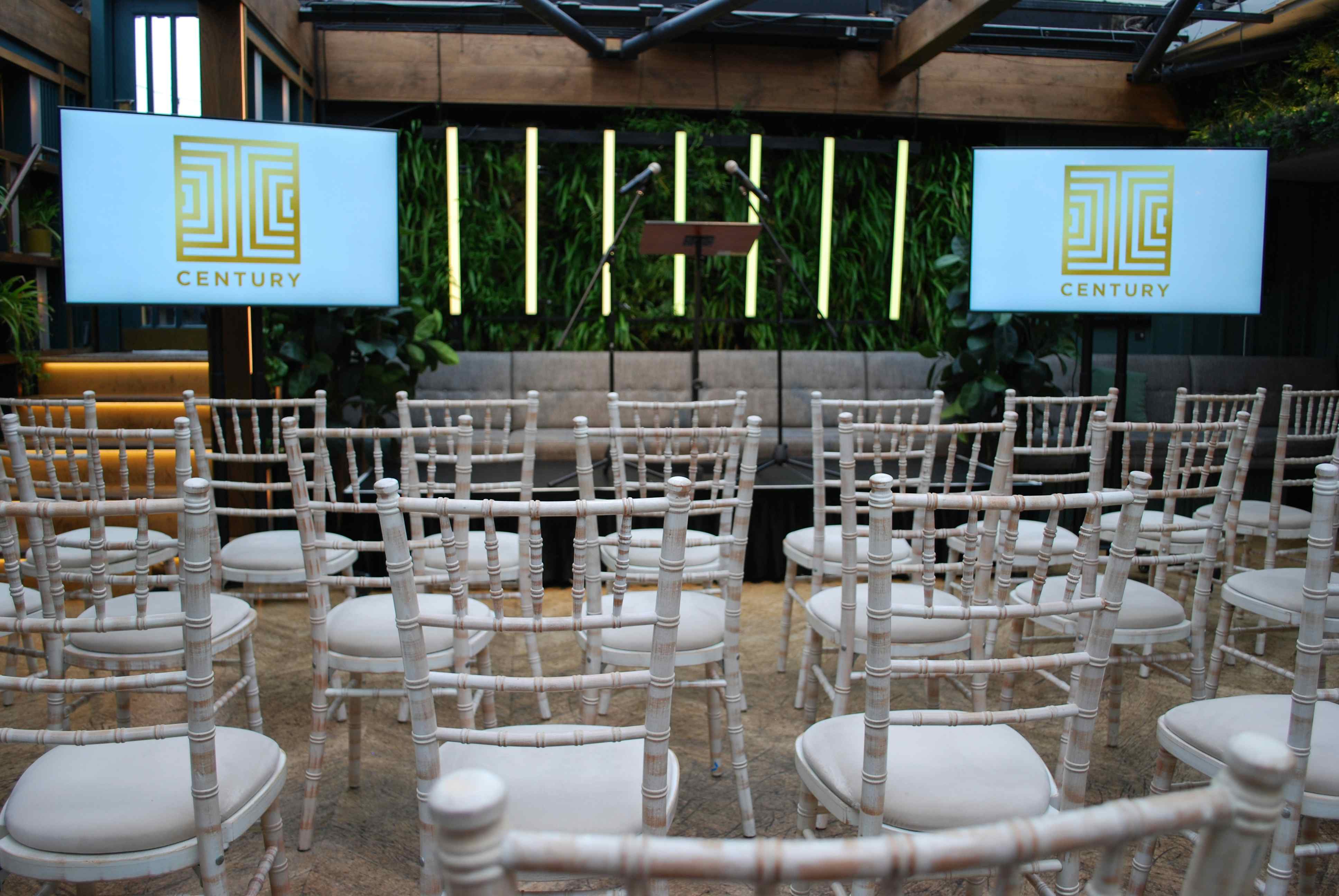 Roof Terrace (with retractable glass roof) - Conference & Meetings 4