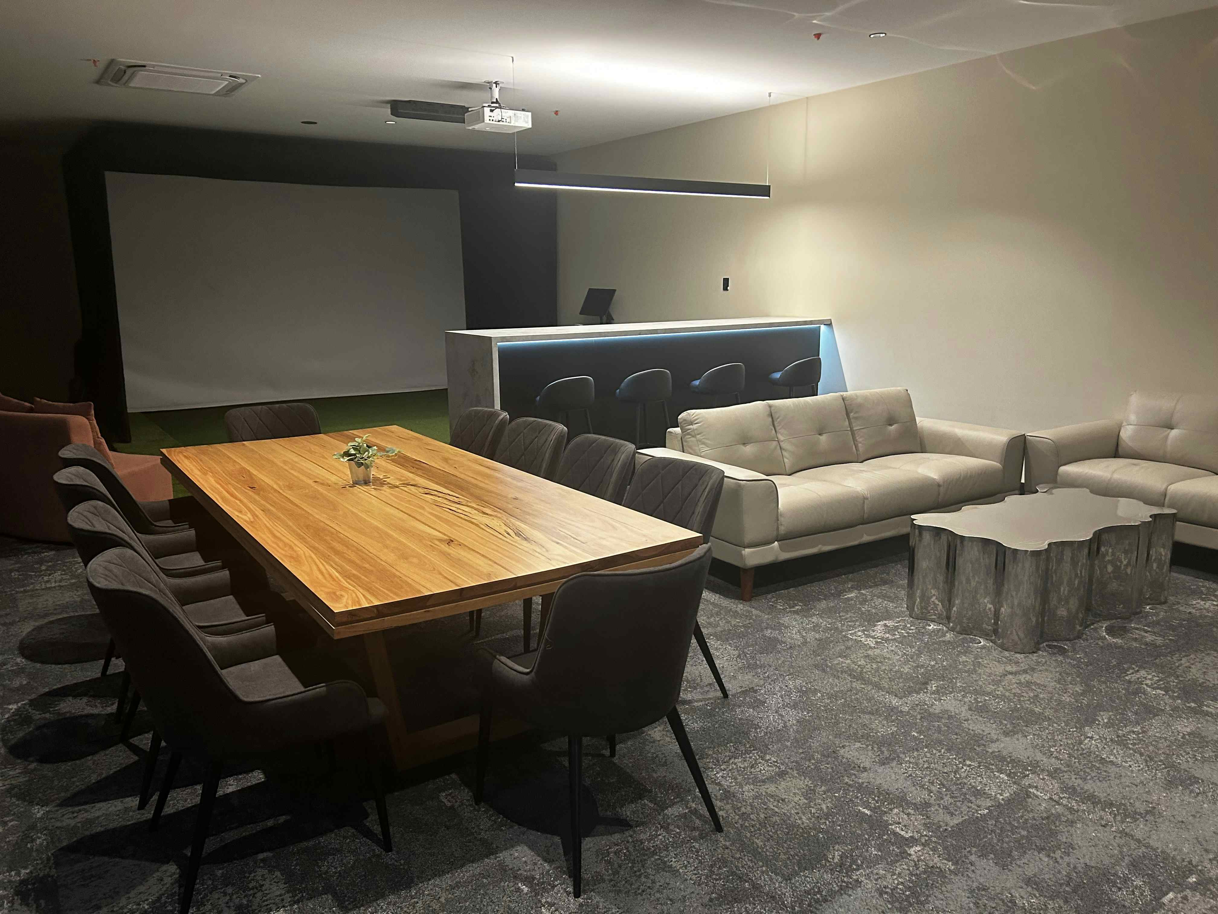 P1 Premium Lounge/Boardroom 0