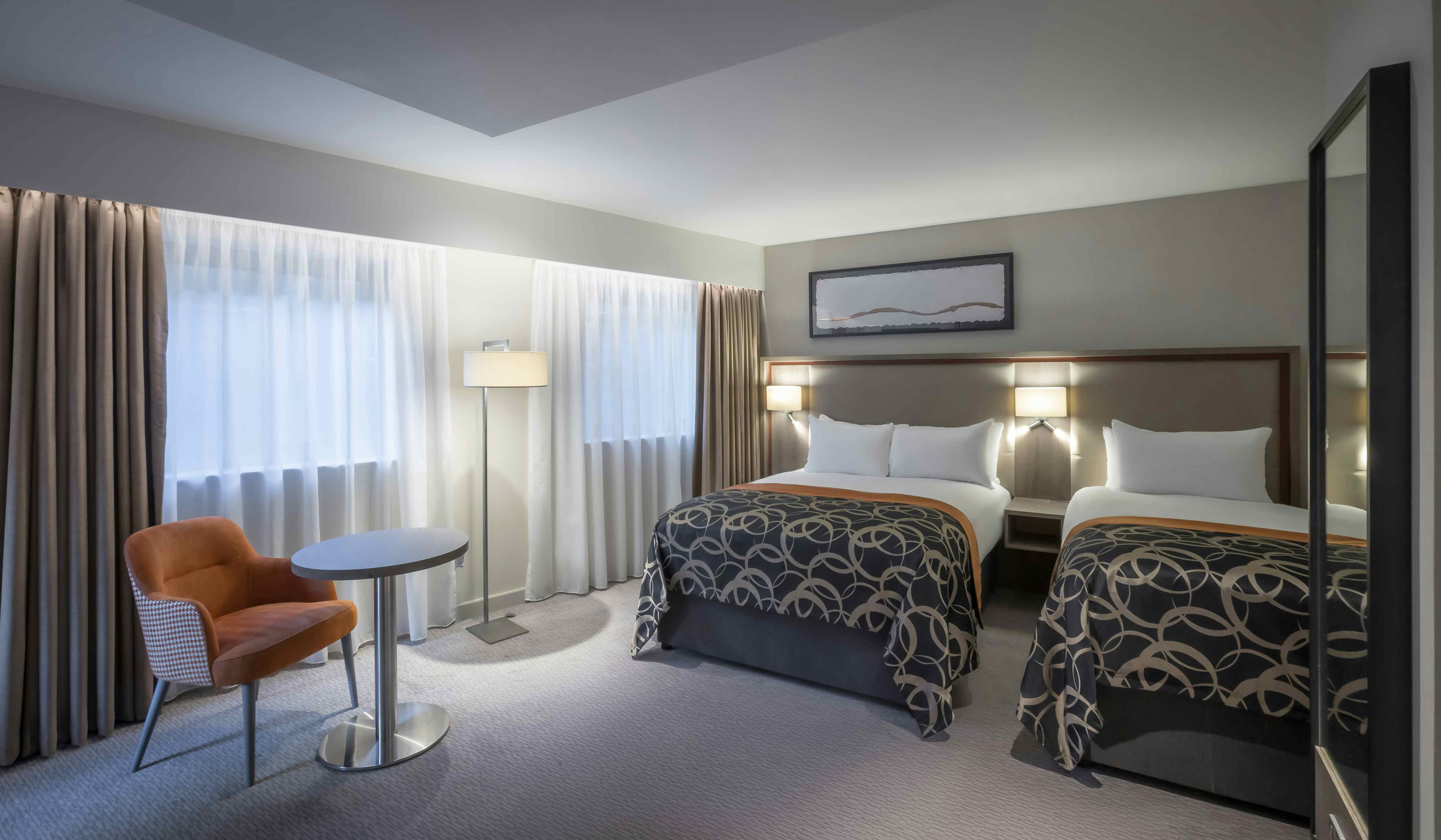 Everard's Lower Bar 2