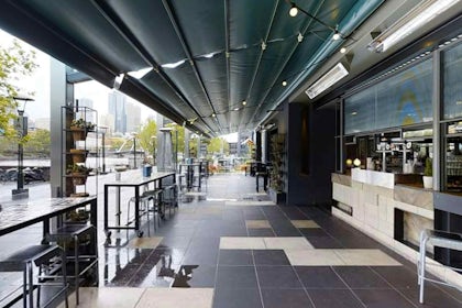 Lounge, Terrace & Bar 6