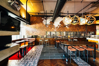 Lounge, Terrace & Bar 4