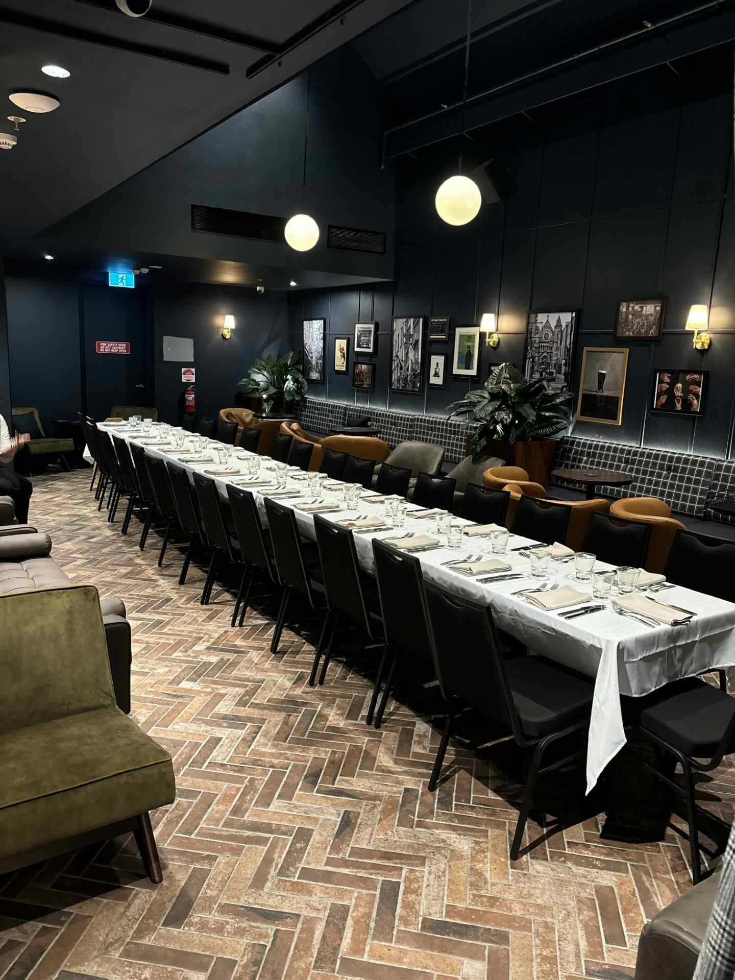 TWG - Lounge Level 1 2