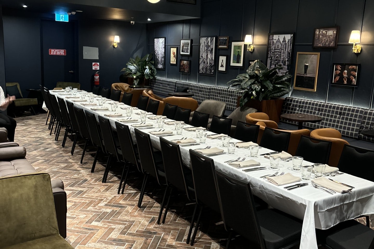 TWG - Lounge Level 1 2