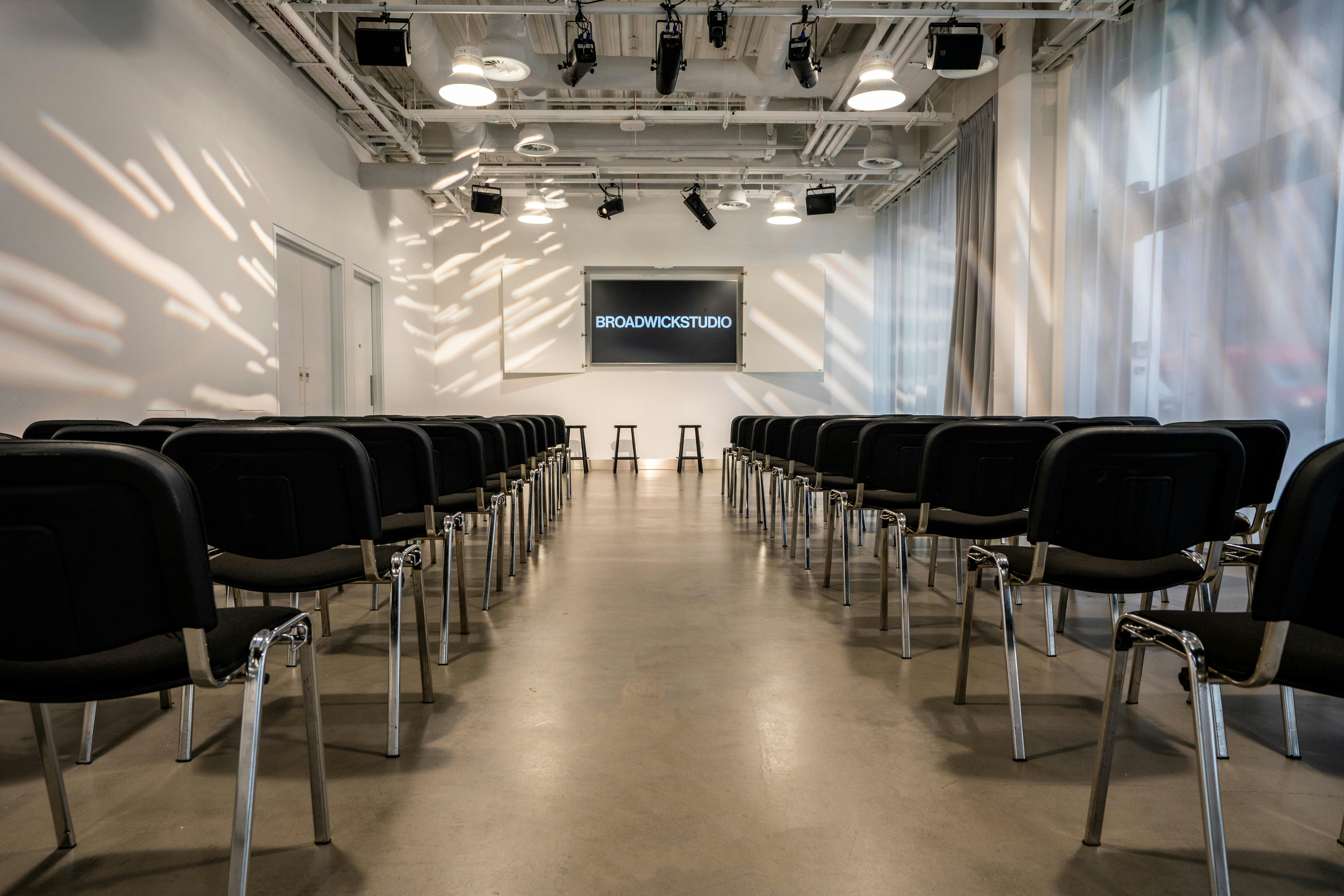 Main space 8