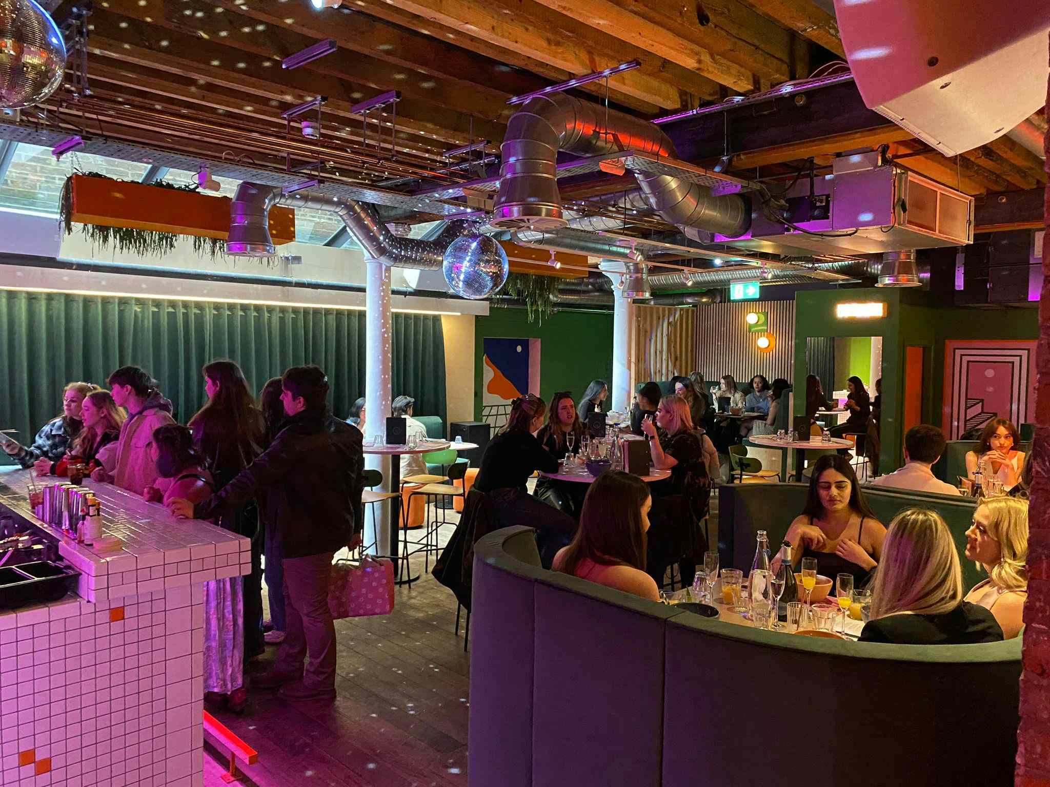 Hello Cocktail Bar  3