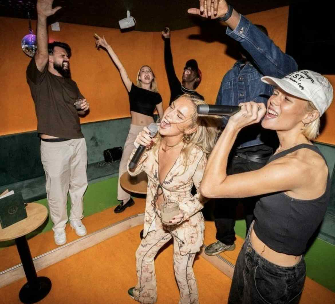 Hello Cocktail Bar  5