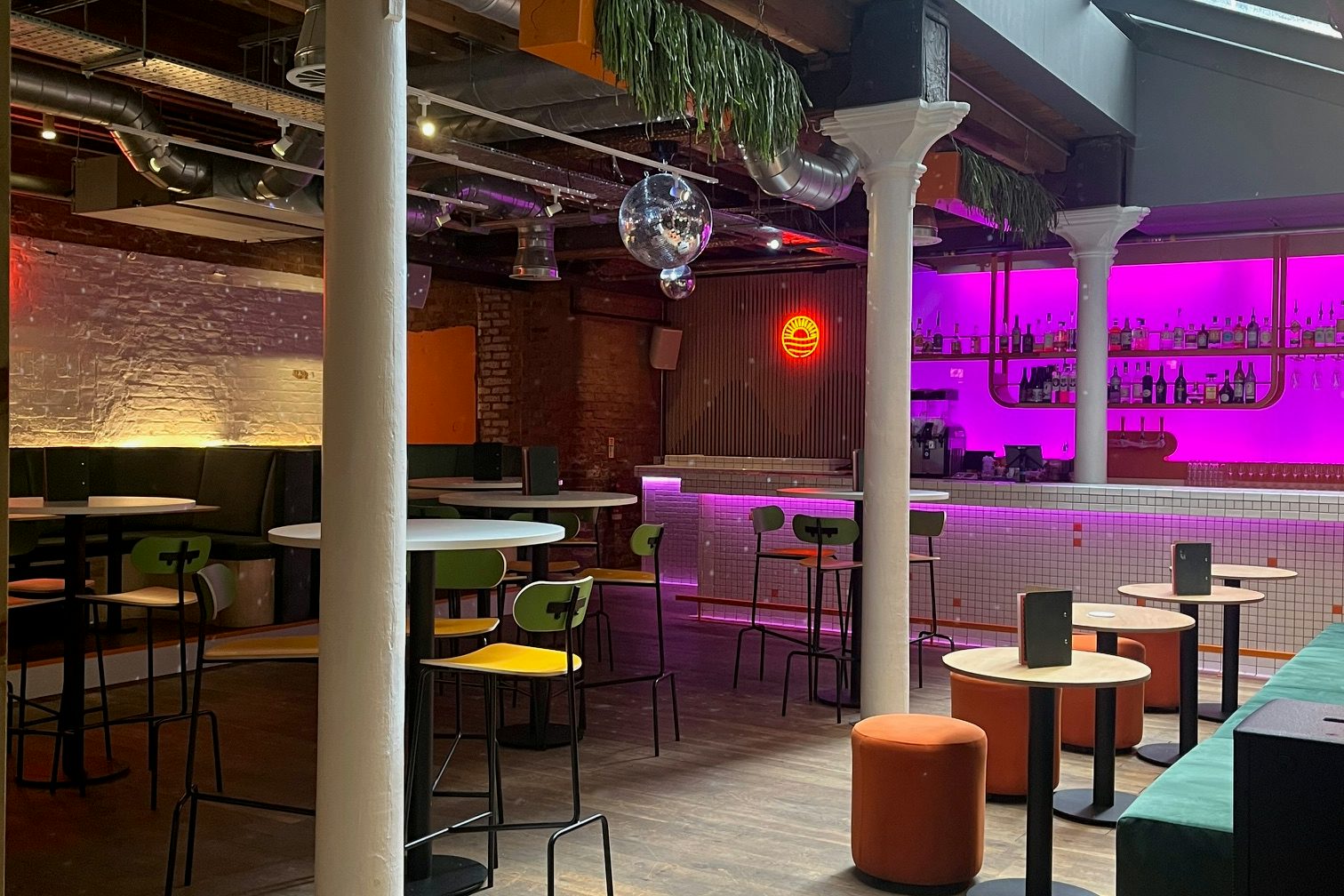 Hello Cocktail Bar 1